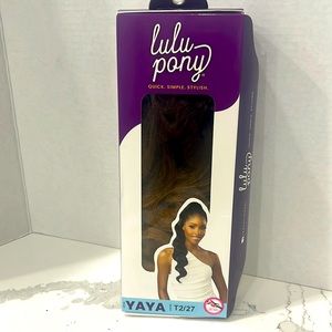 Costume LuLu Pony Super ombré from black roots to browns to auburn 24”